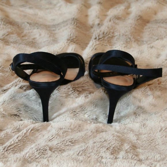 Kelly & Katie Petrizia Navy Satin Ankle Strap Sandals/Heels Size 8 1/2 - Picture 2 of 2